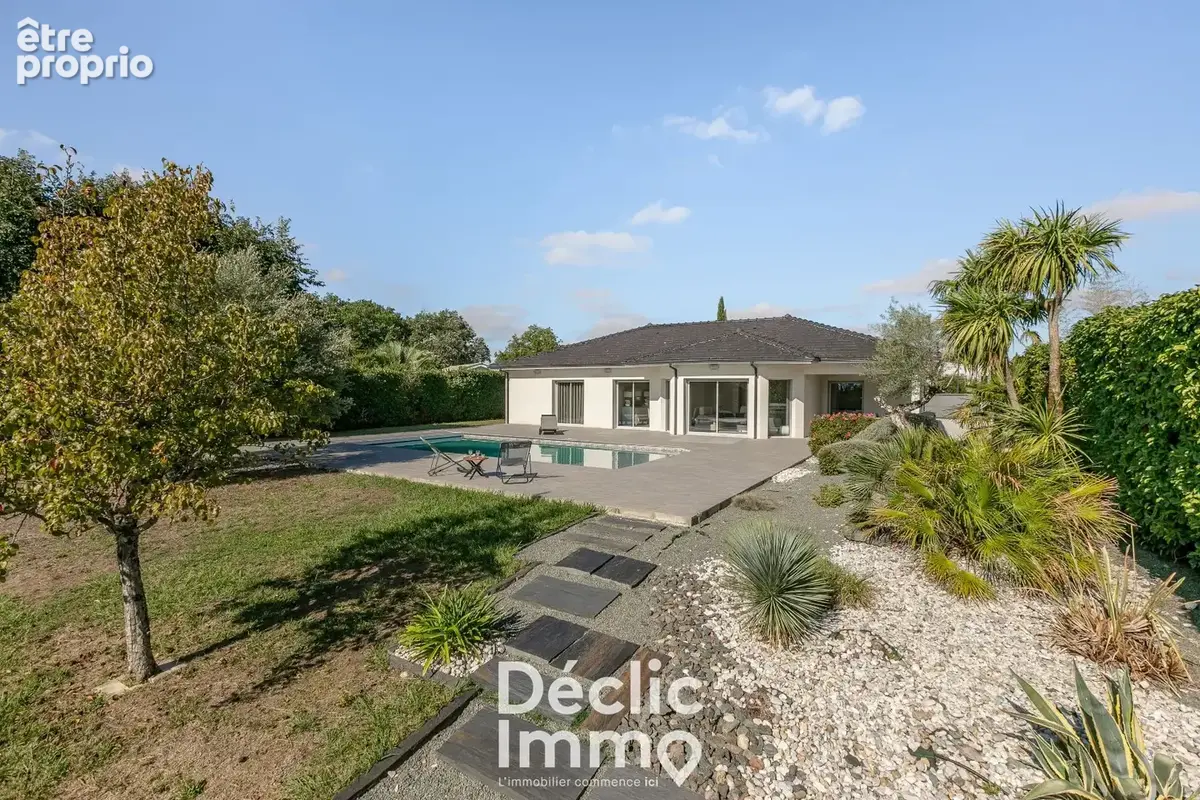 Maison contemporaine de plain-pied de 166 m² avec piscine, sur un terrain paysager de 1 500 m² à 15 min de Bordeaux - photo 16