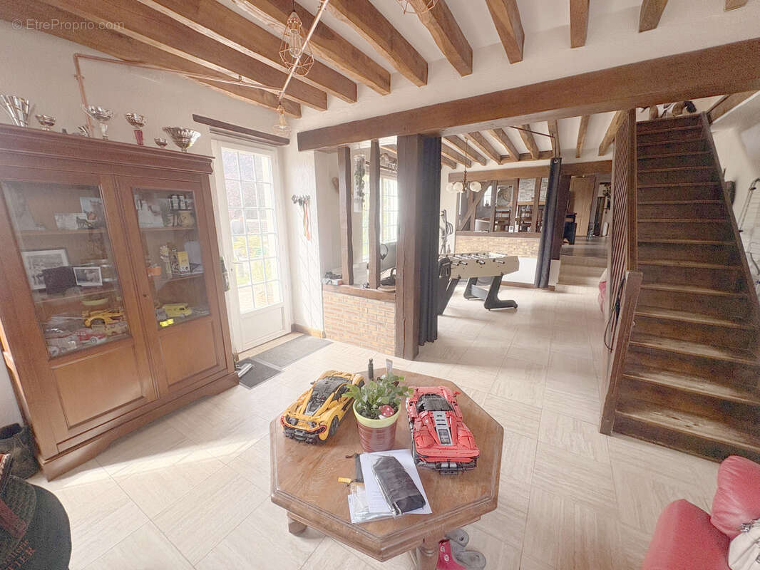 Maison à SAINTE-GENEVIEVE