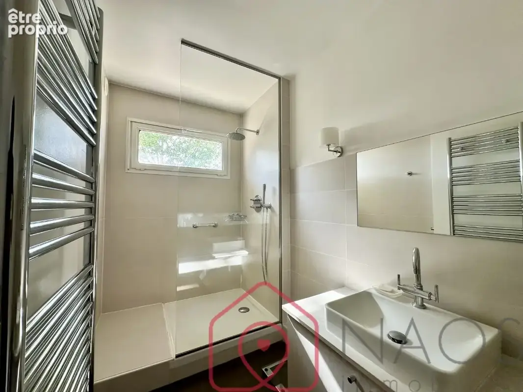 Quartier Renards - Grands 3 pièces 85 m² avec 2 terrasses, parking et cave. - photo 9