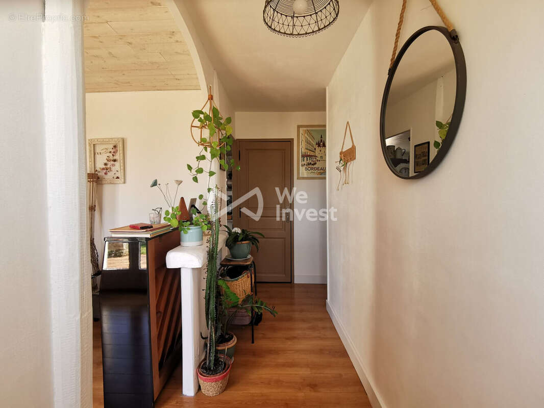 Maison à PRIGNAC-ET-MARCAMPS