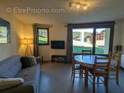 Appartement à MORILLON