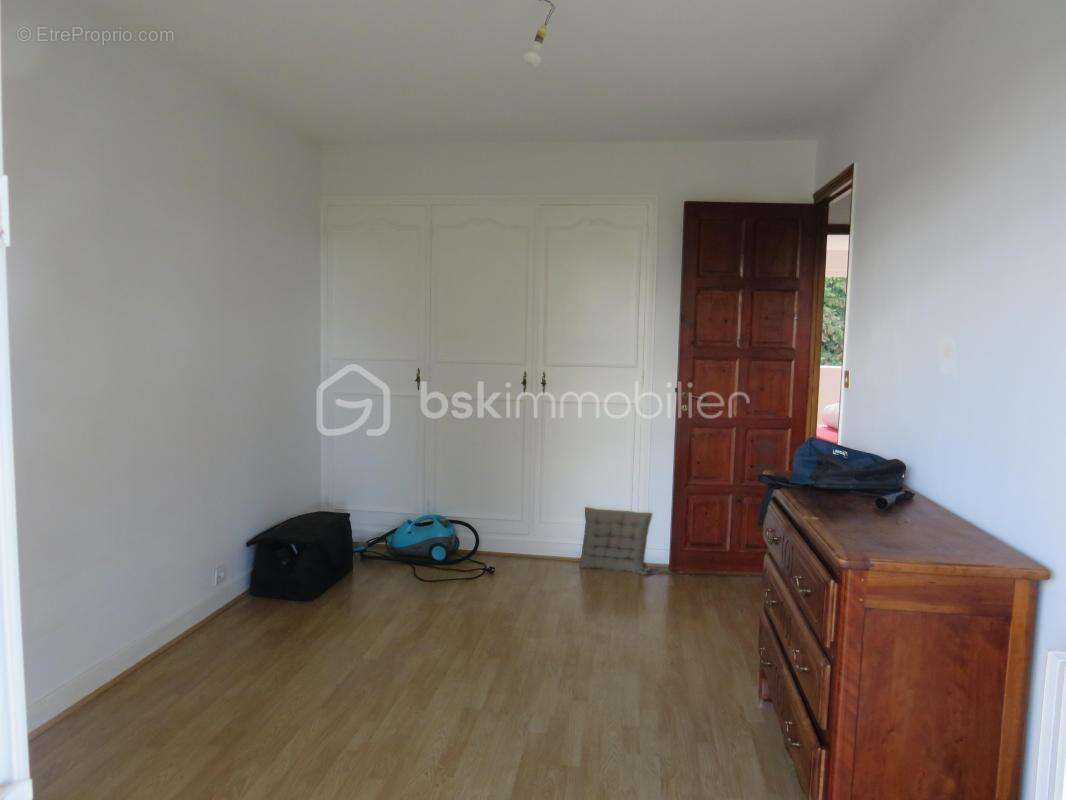 Maison plain-pied de 114 m² sur grand sous-sol - photo 9