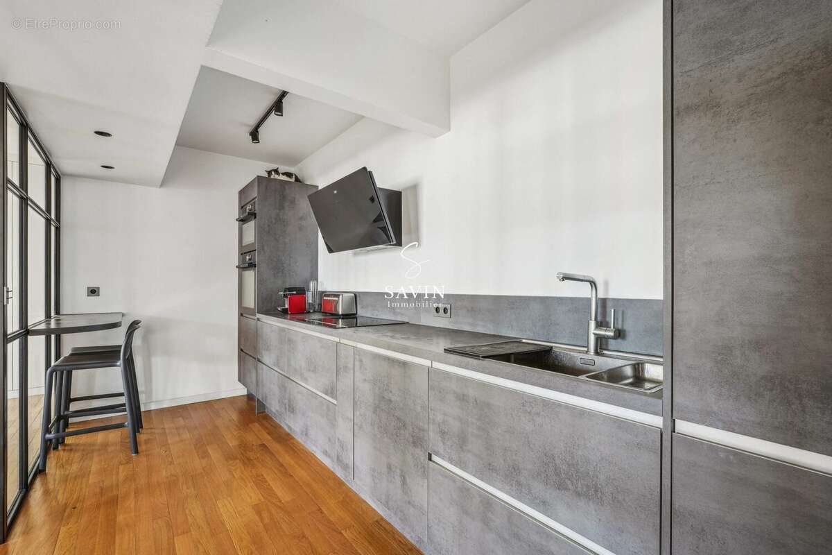 Appartement à LA GARENNE-COLOMBES