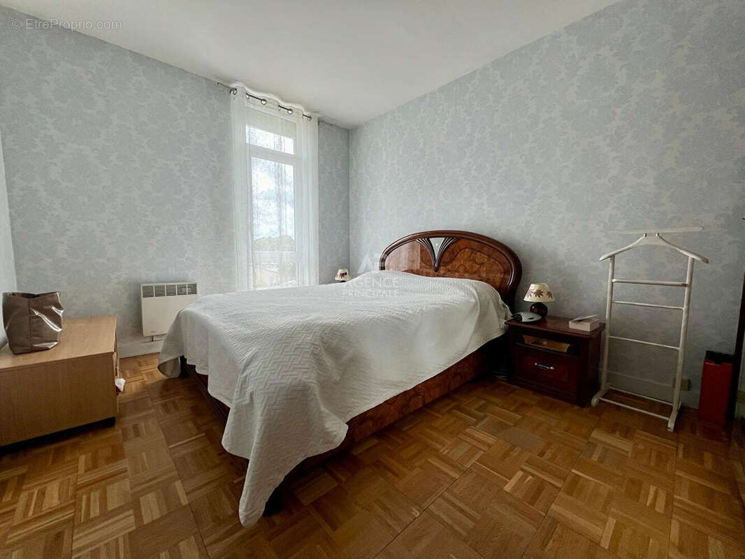Appartement à HOUILLES