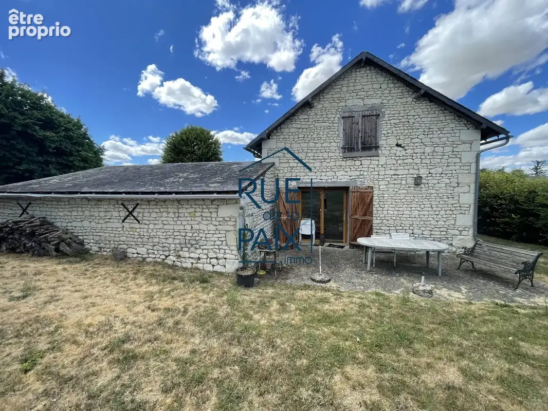 Maison à SAINT-GERVAIS-LES-TROIS-CLOCHERS