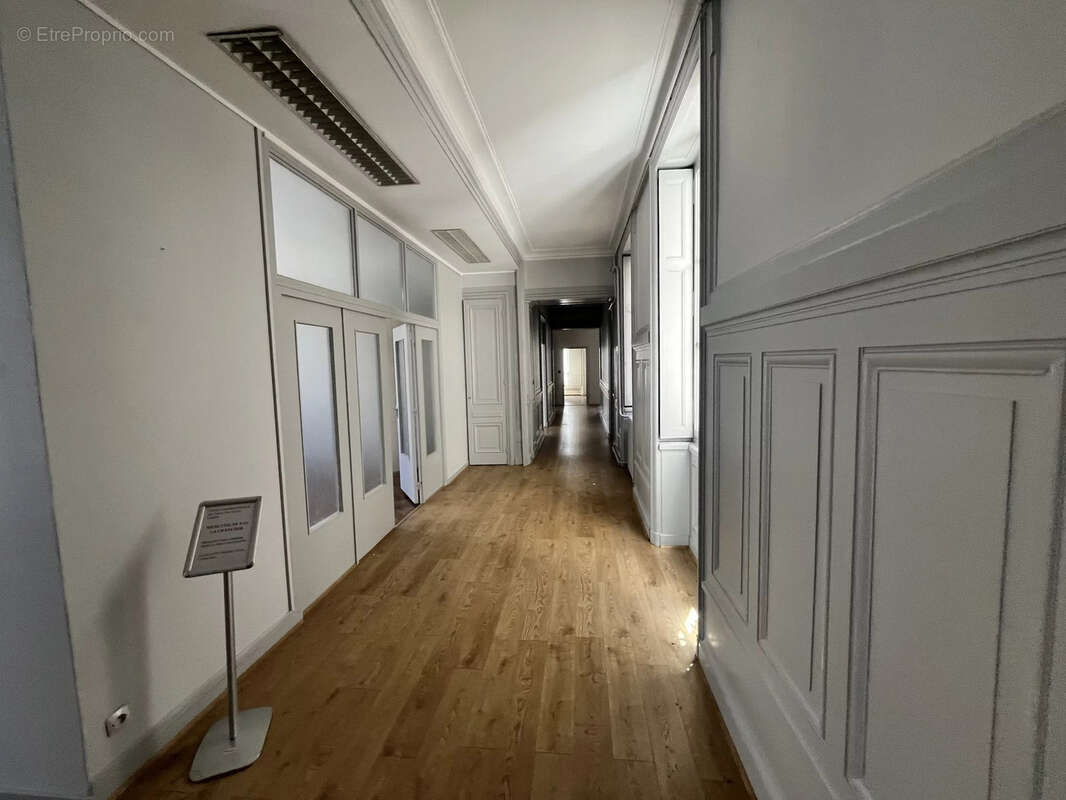 A Vendre Lyon 1 Proche rue de la bourse de 180 m2 - photo 9