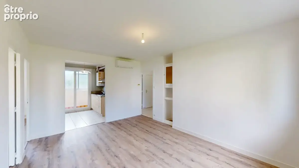 Appartement à SAINT-MARTIN-D'HERES