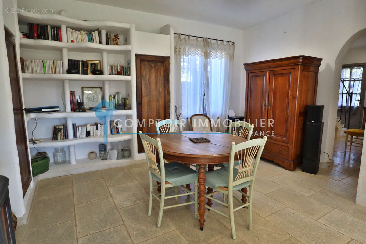 Dept 84 - Gordes - Belle bâtisse au calme - 164 m2 de surface habitables + dépendance à aménager et grenier su - photo 20
