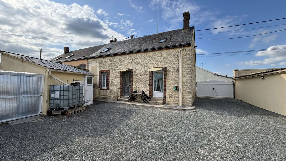 Maison à BEAUVILLIERS