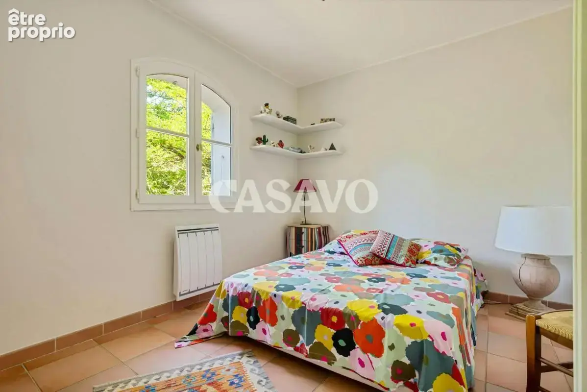 Vente Maison 7 pièces de 240m² - 13100 Saint-Marc-Jaumegarde - photo 15