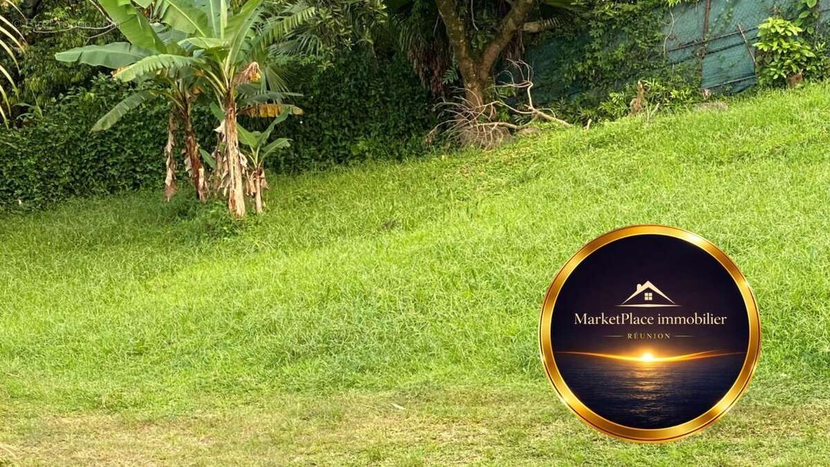 Terrain à SAINTE-MARIE