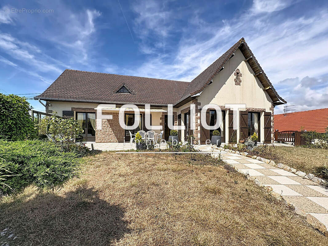 Maison à BREHAL