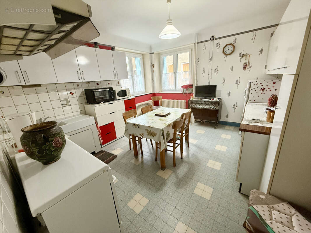 Maison à EPIEZ-SUR-CHIERS