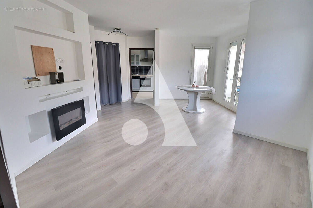 Appartement à SAINT-OUEN-L'AUMONE