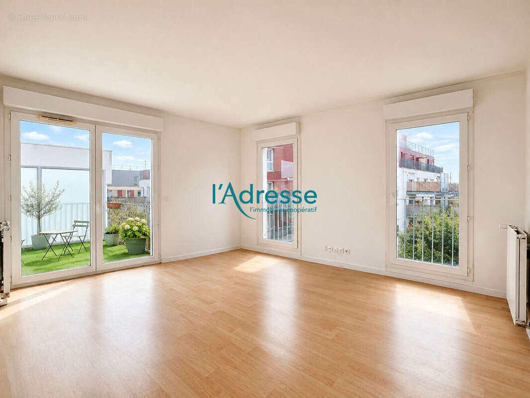 Appartement à NANTERRE