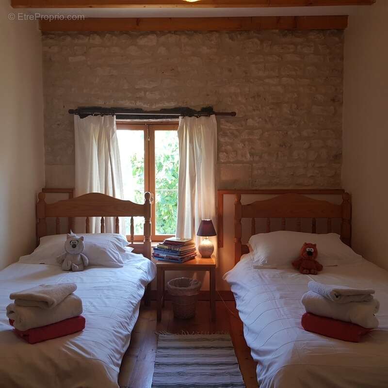 20200709_144829.jpg - Maison à SAINT-PIERRE-DE-JUILLERS