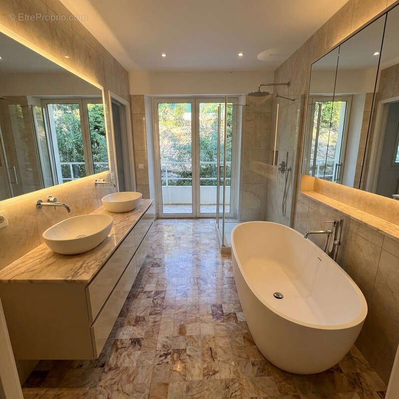 Appartement d'exception vue mer Cannes- SECTEUR CALIFORNIE - photo 10