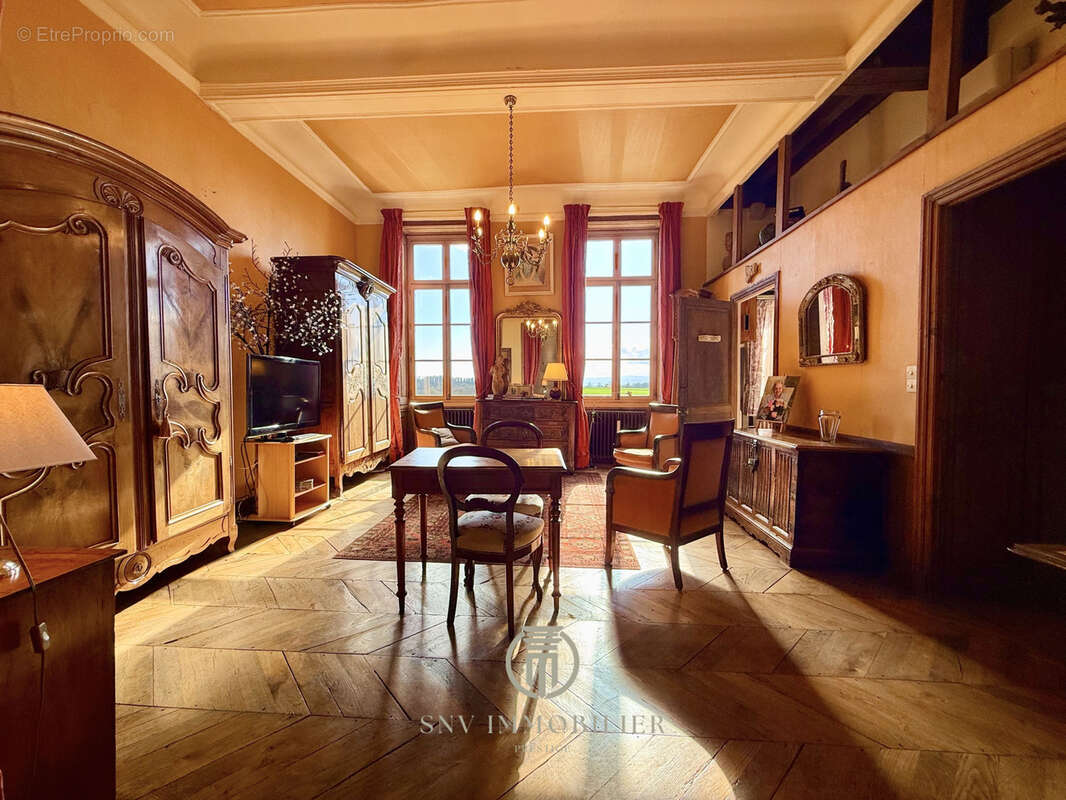 Maison à SEMUR-EN-BRIONNAIS