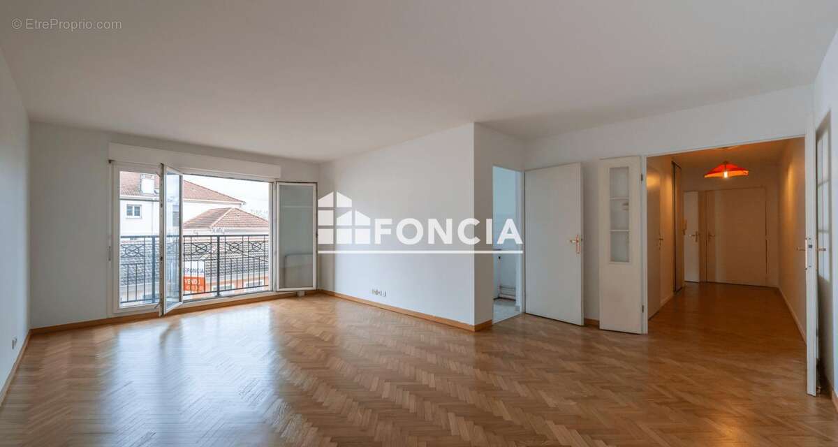 Appartement à MAISONS-ALFORT