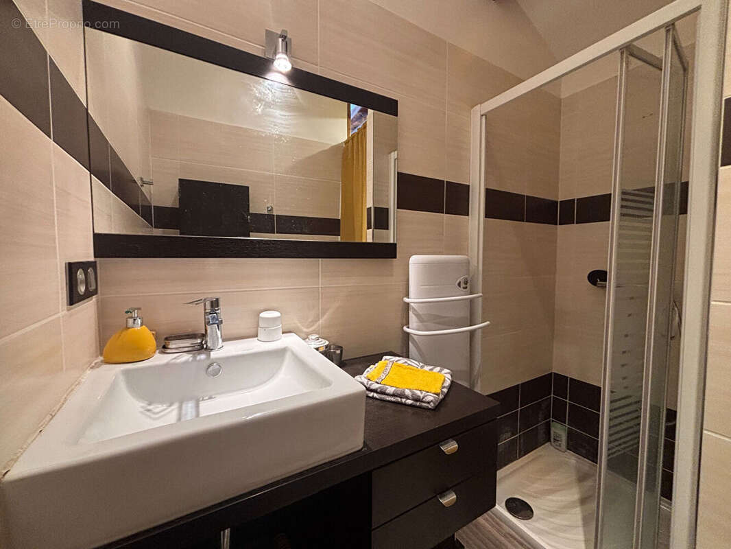 LESCAR QUARTIER TOUZANNE  Maison 7 pièces de 219m² / terrain divisible - photo 8