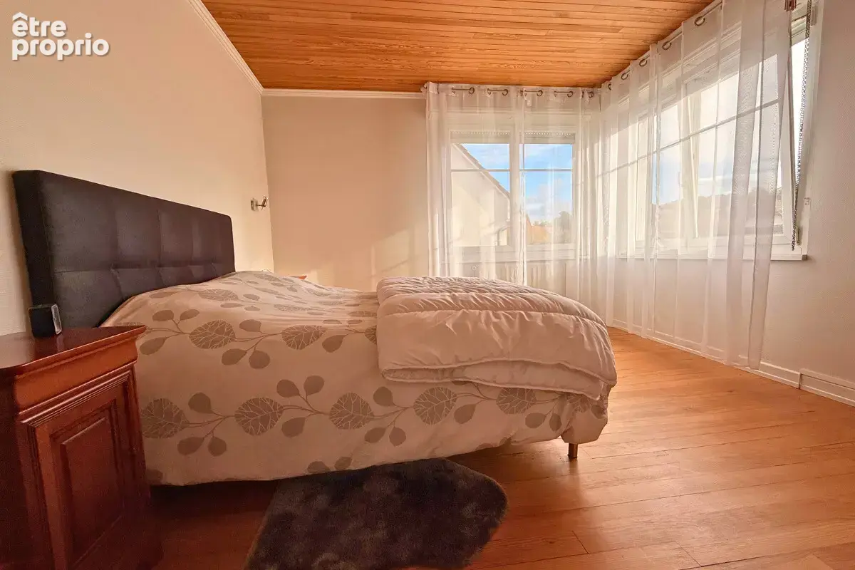 Maison de maître + appartement indépendant – fort potentiel - photo 6