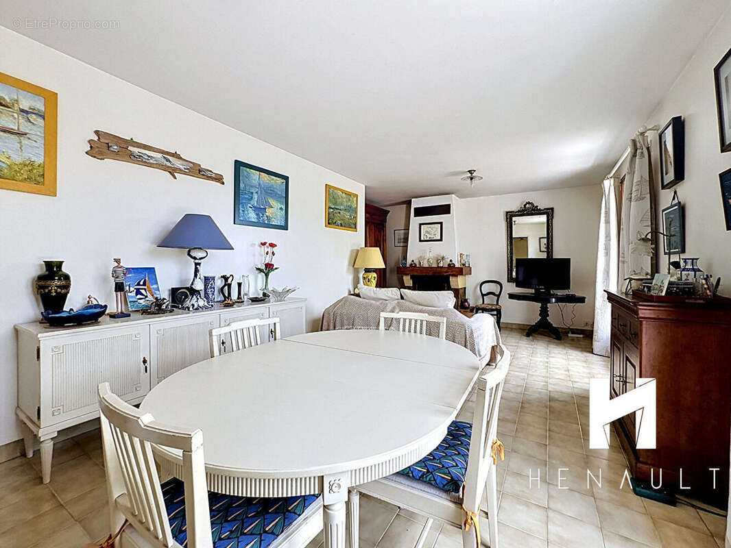 Maison à LE BOIS-PLAGE-EN-RE