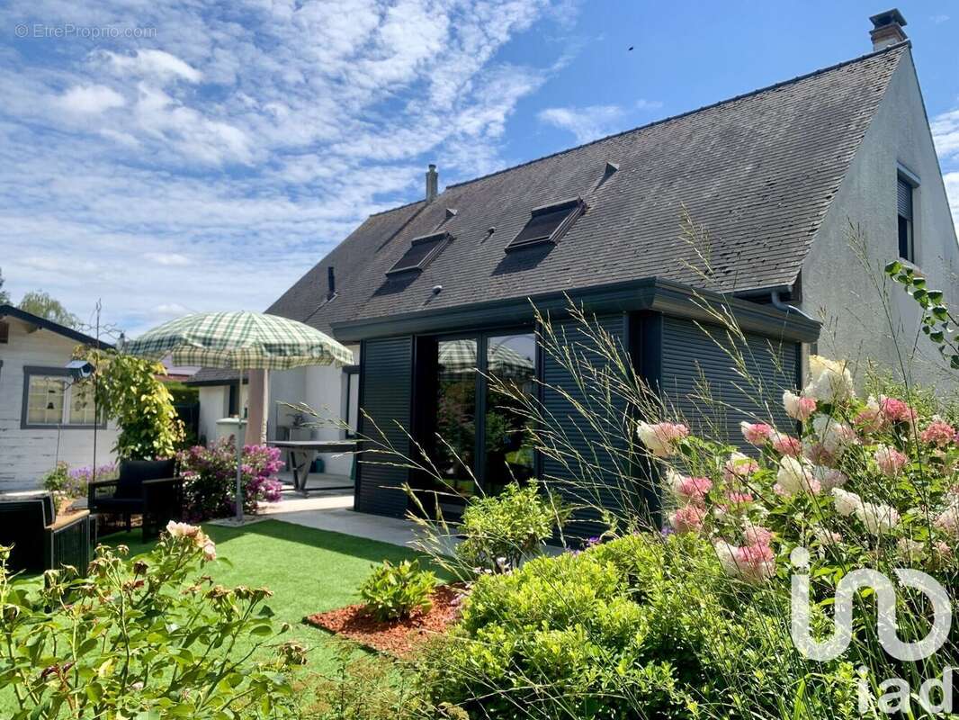 Photo 2 - Maison à SAINT-PRYVE-SAINT-MESMIN