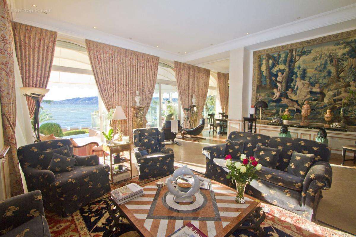 Maison à ANTIBES