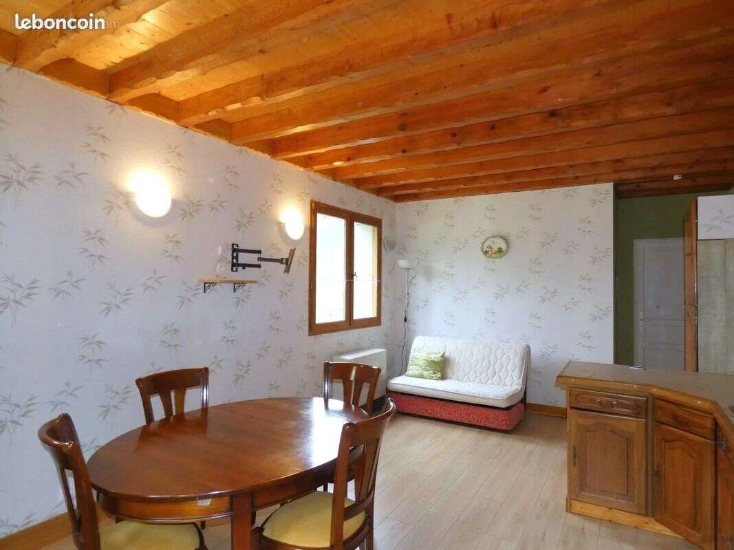 Appartement À Vendre - 80m² - Saint-Pierre d'Entremont - photo 3