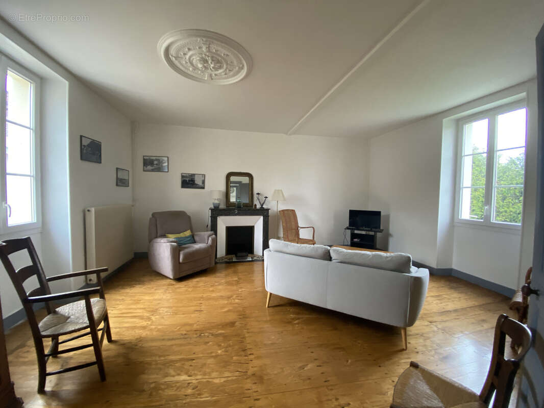 Maison à SAINT-SATURNIN