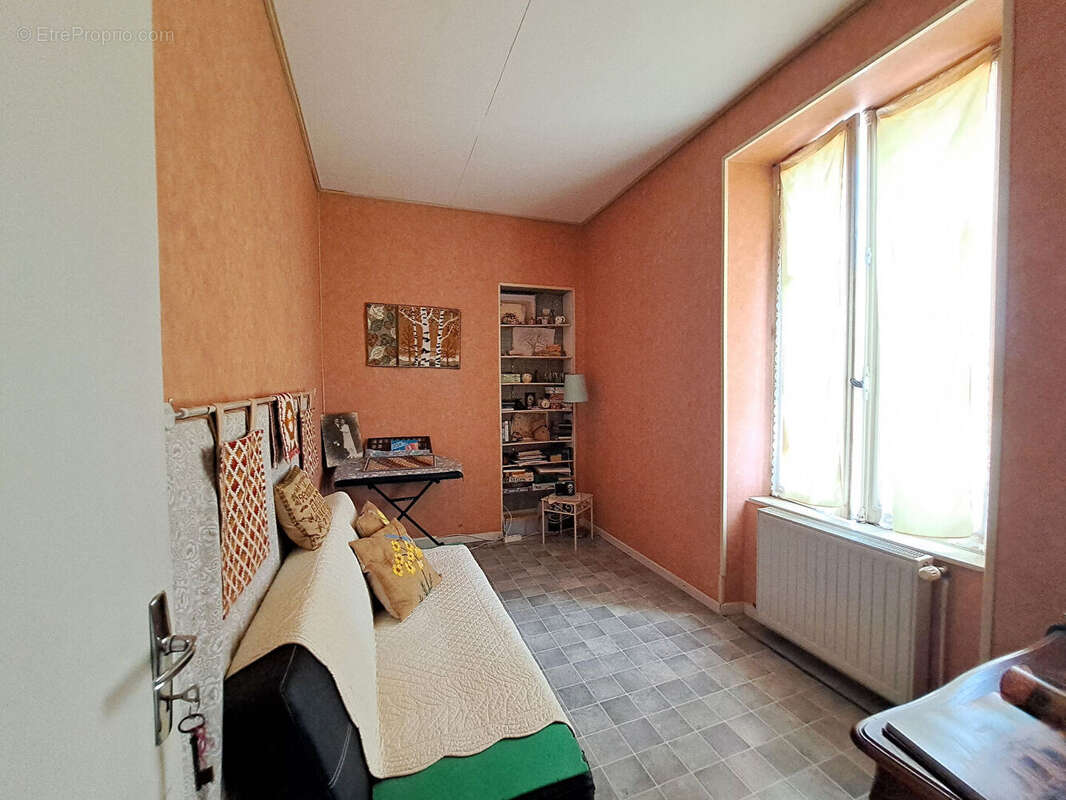 Maison à THURE