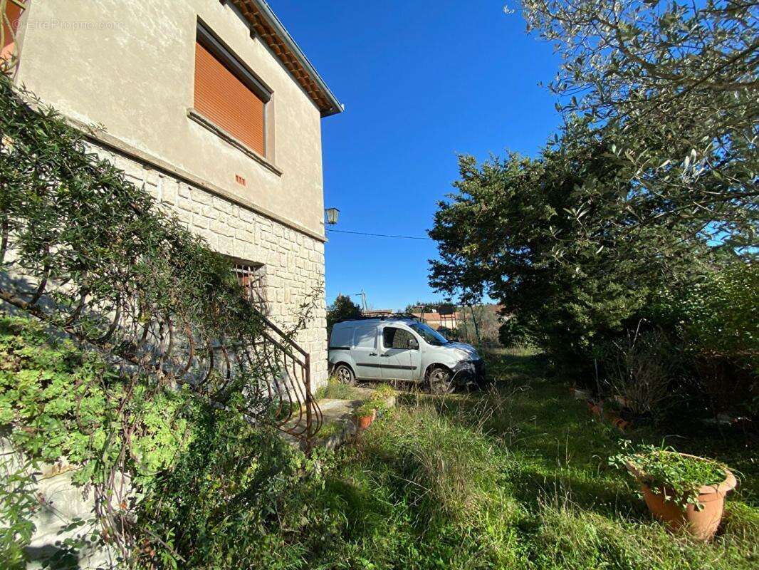 Maison à SAINT-PAUL-LE-JEUNE