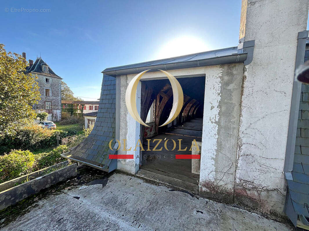 Appartement à LABATUT