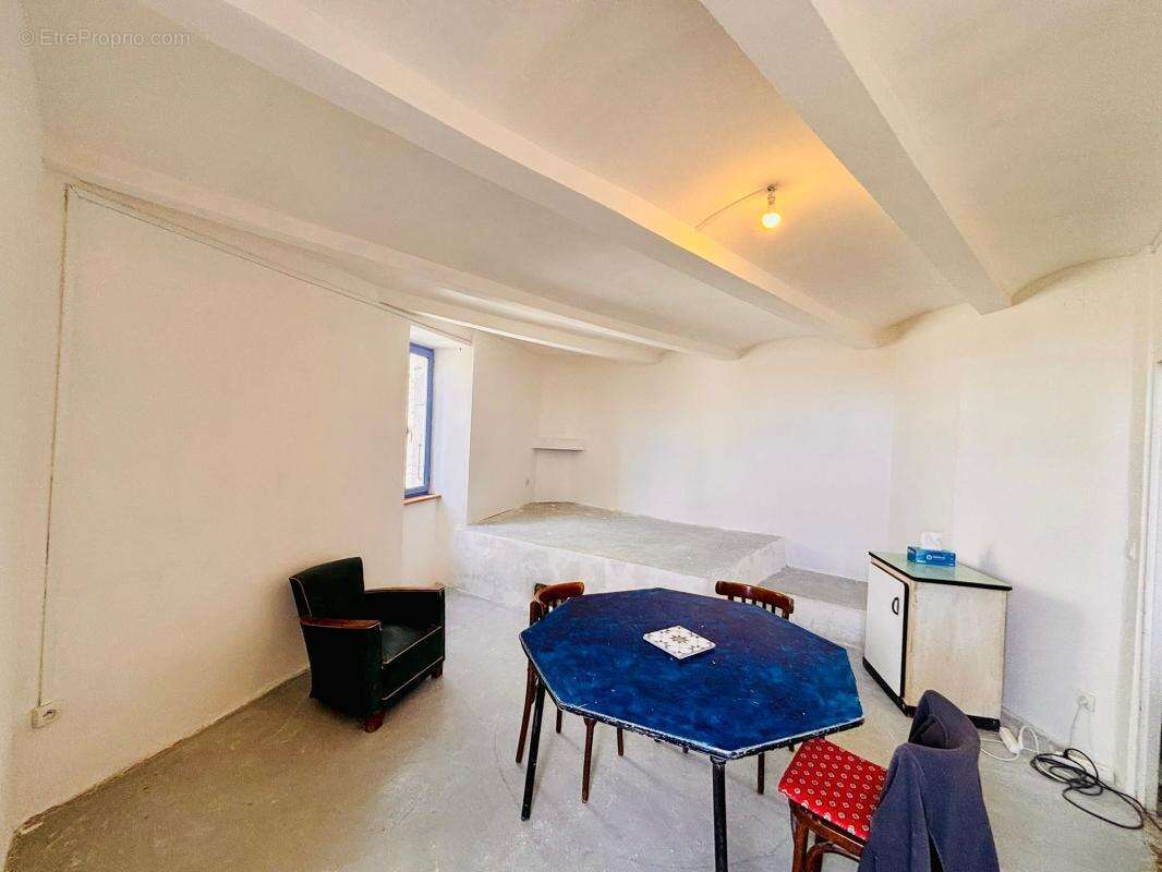 Maison à GROSPIERRES