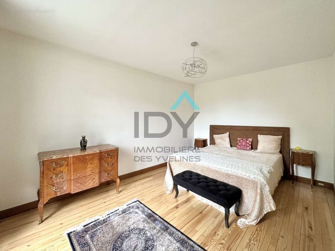 Maison à LE VESINET