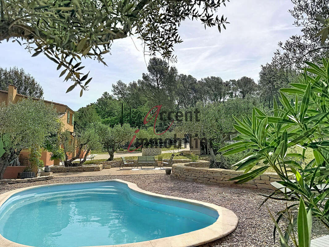 Maison à CUGES-LES-PINS