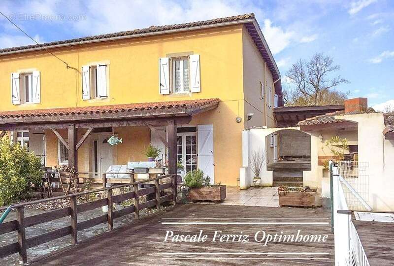Maison à FRANCON