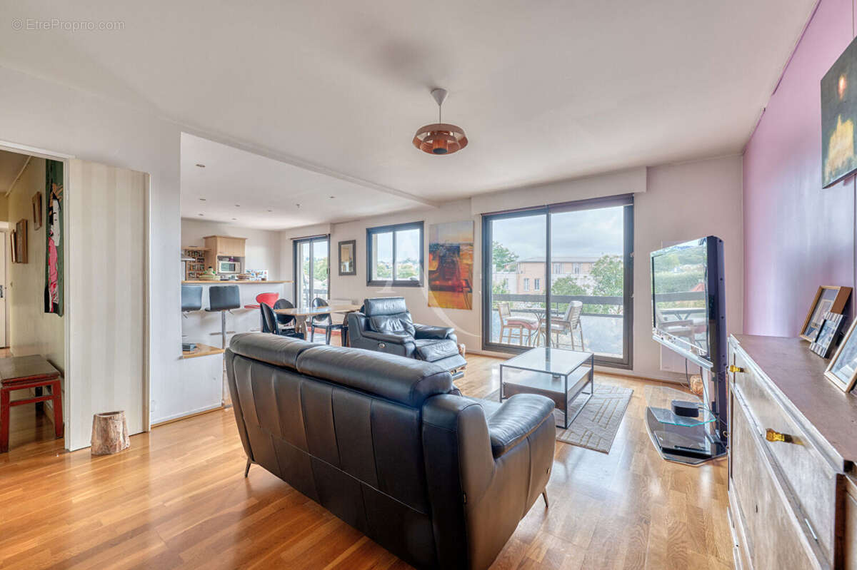 Appartement à LE PERREUX-SUR-MARNE