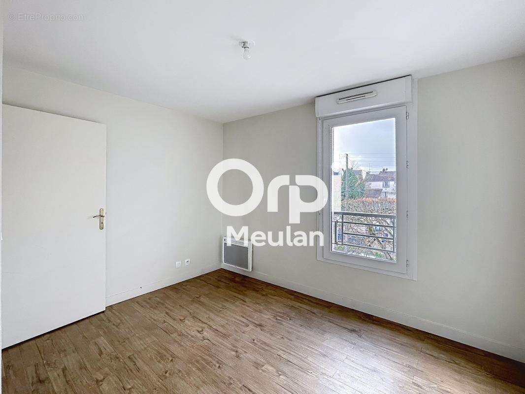 Appartement à LES MUREAUX