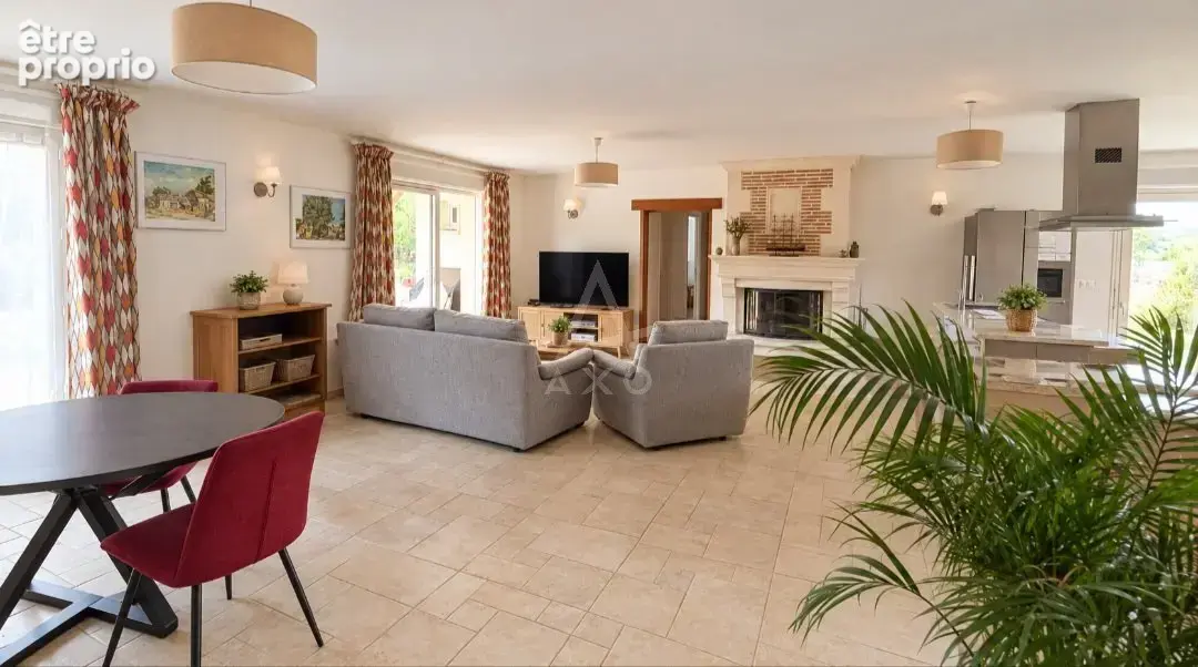 Maison de plain pied avec sous sol semi enterré - photo 5