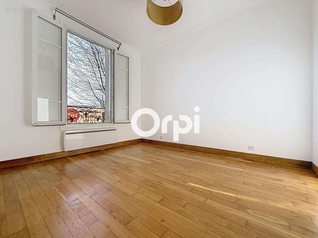 Appartement à HOUILLES