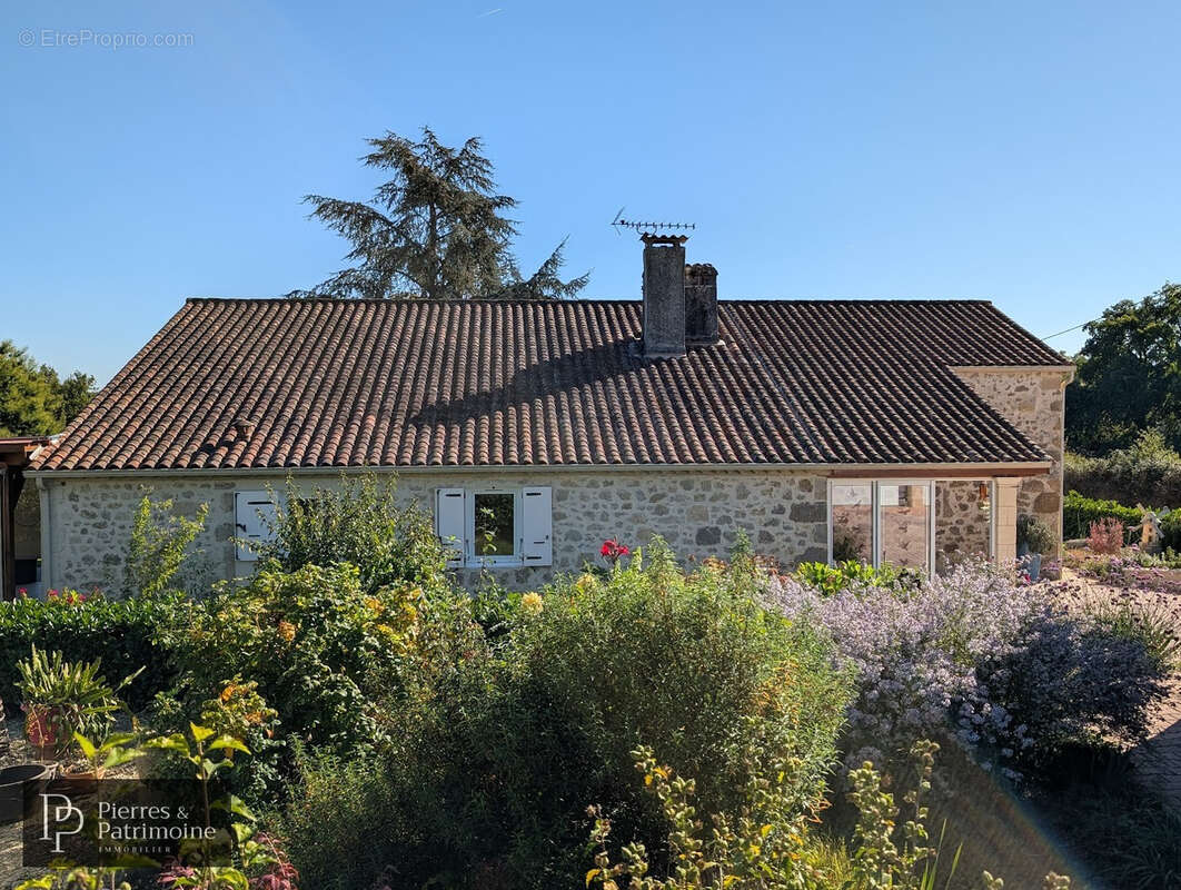 Maison à MONCRABEAU