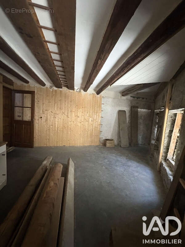 Maison 111 m² à Saint-Martin-De-La-Porte  - photo 8