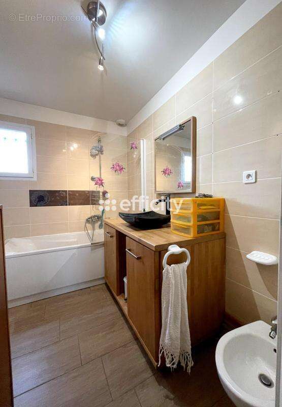 Maison à SAINT-JEAN-DU-FALGA