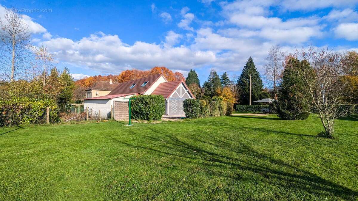 Maison à BAUDRIERES