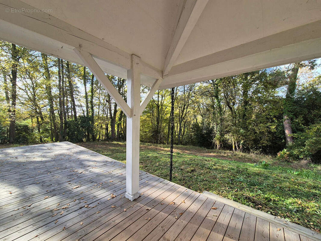 Maison à SAINT-CAPRAIS-DE-BORDEAUX