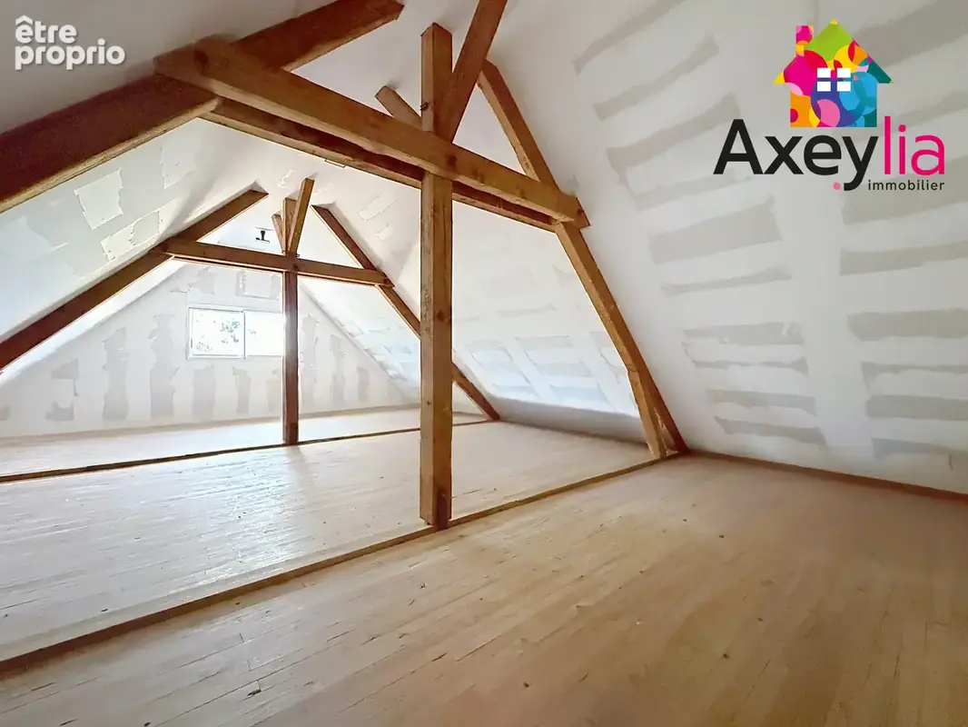A vendre - commelle-vernay - maison  rénovée avec 5 chambres - photo 17