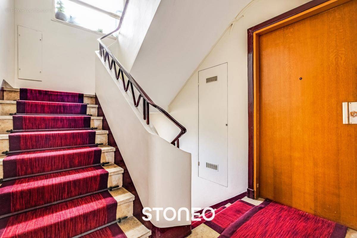 Appartement à PARIS-14E
