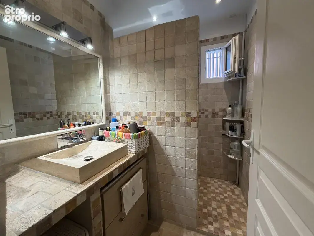 Maison 4 pièces 95 m² à vendre à La Roque-D'antheron (13640) - photo 7
