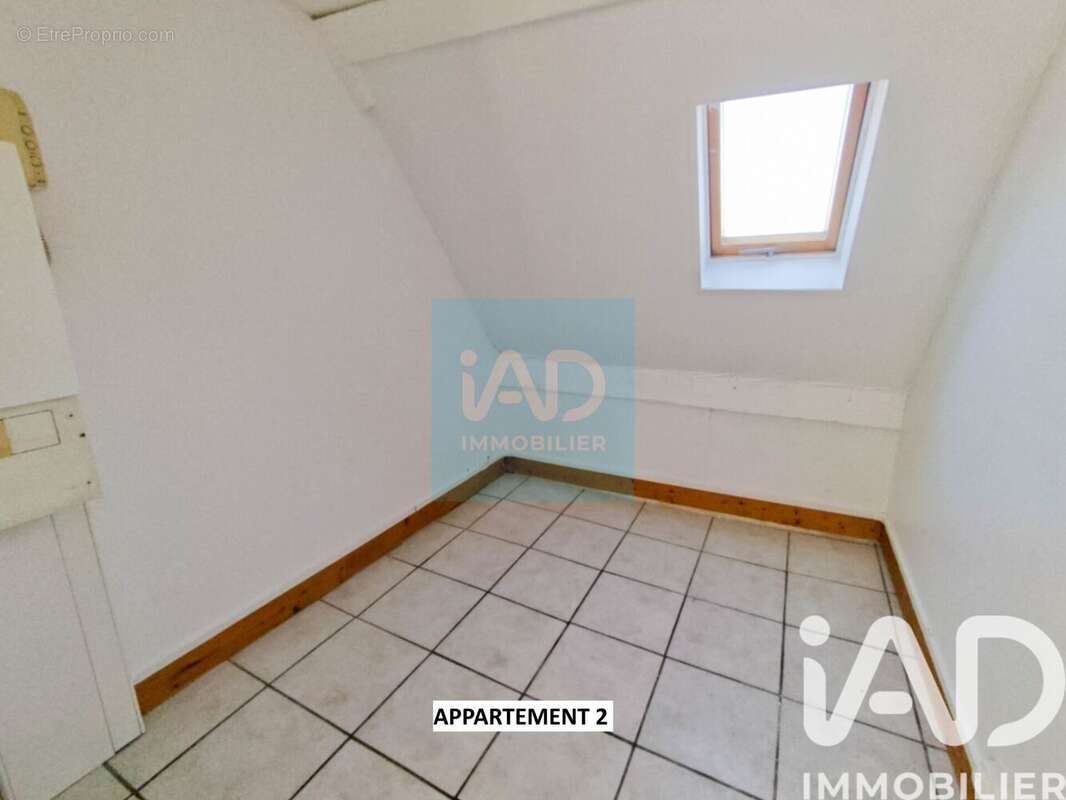 Photo 8 - Appartement à VILLENEUVE-SUR-YONNE